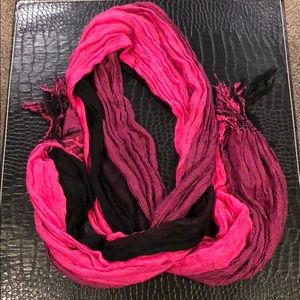Women’s scarf